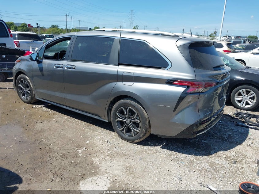 TOYOTA SIENNA - zdjęcie 3