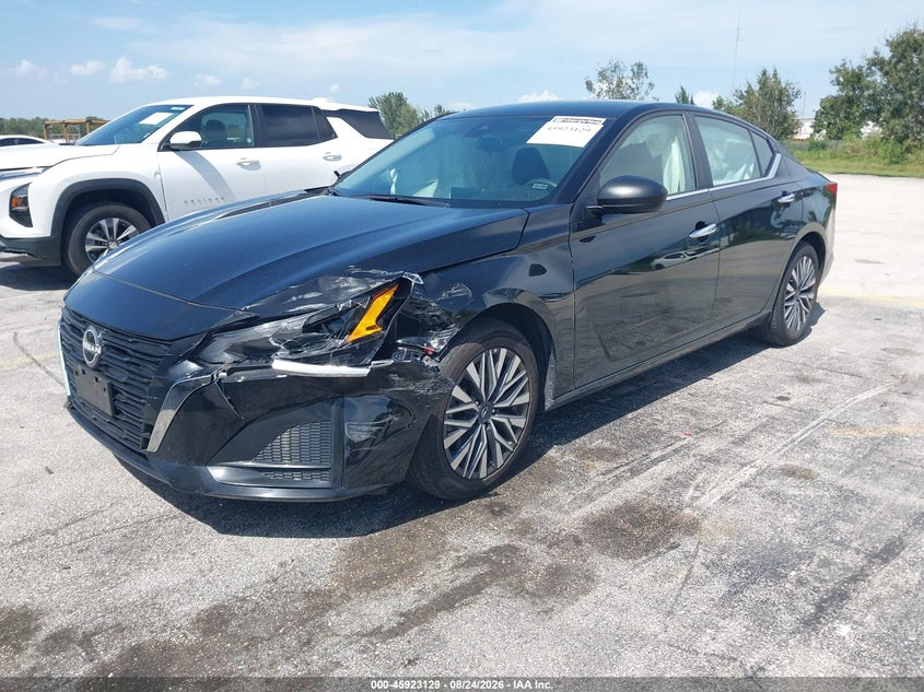 2025 Nissan Altima, Right Side, IAAI, VIN 1N4BL4DV7SN326693 — photo 2