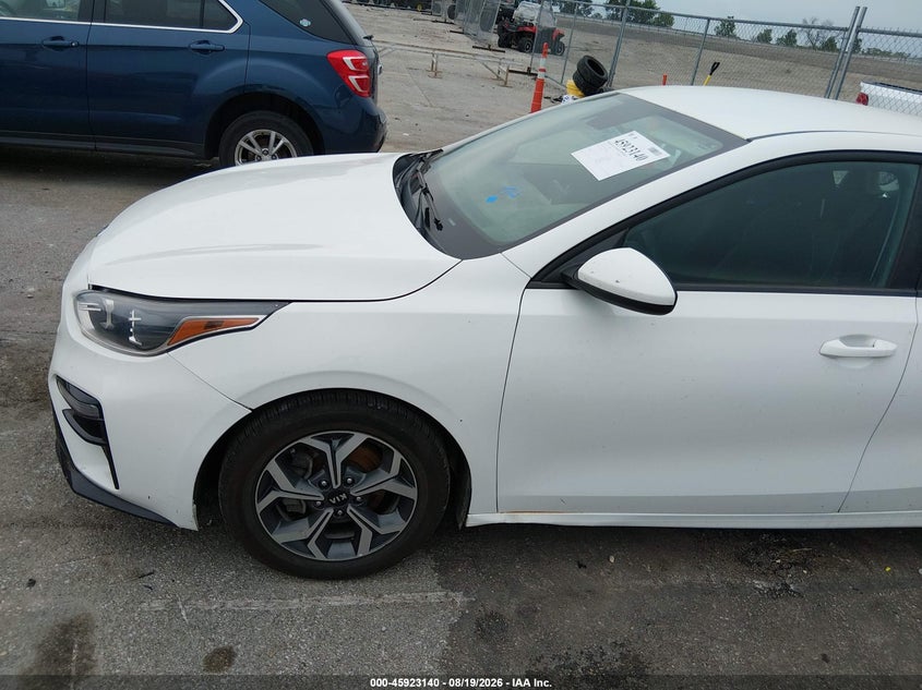 Фото 17 - KIA FORTE