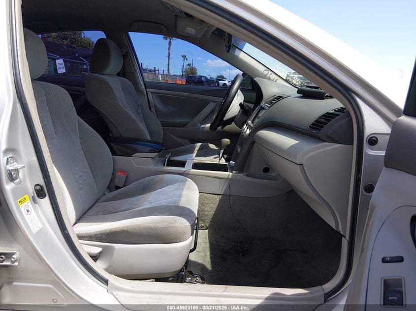 2011 TOYOTA CAMRY auction photo 5