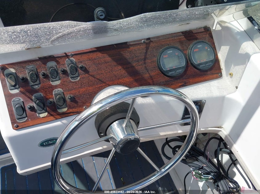 1998 GRADY WHITE 19' auction photo 7