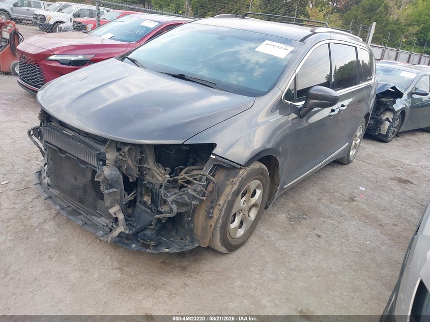 Vin: 2c4rc1eg1hr505556, lot: 46422308, chrysler pacifica touring-l plus 20172