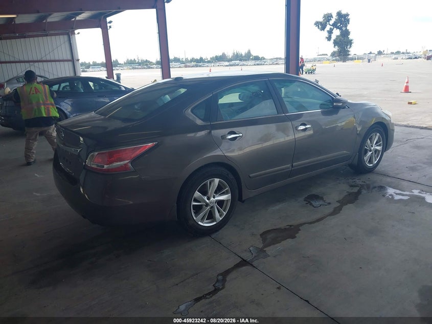 Photo 4 - NISSAN ALTIMA