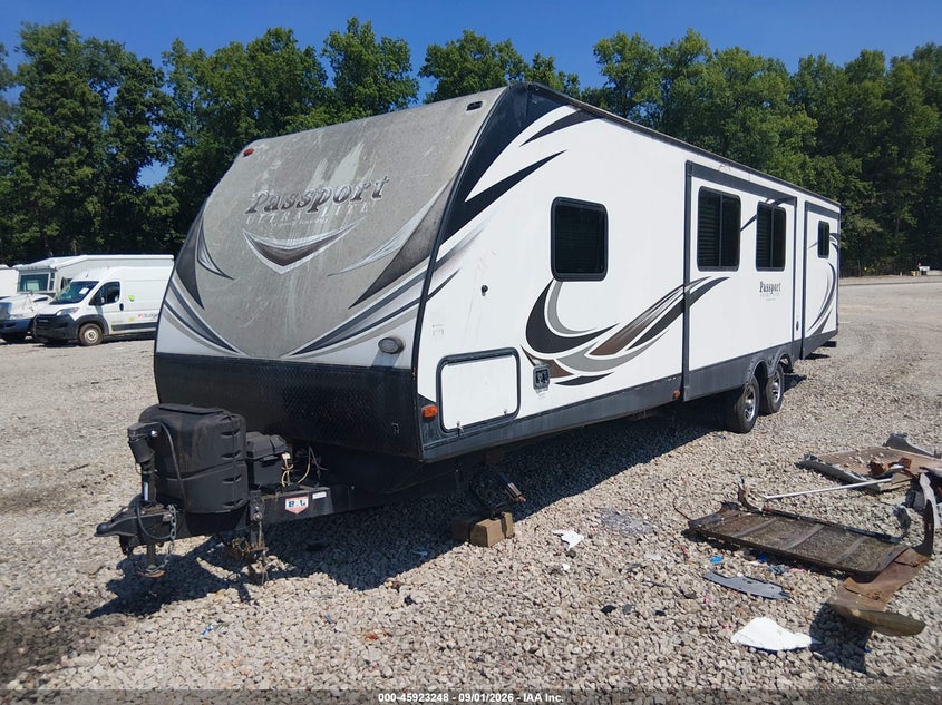 2017 KEYSTONE RV PASSPORT GRAND TOURING 3350BH TRAVEL TRAILER auction photo 2
