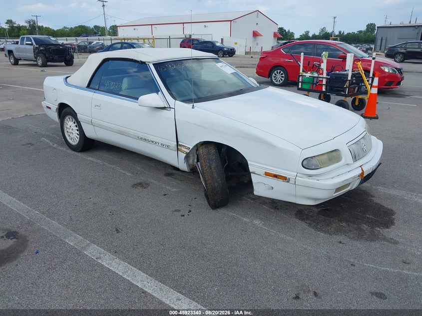 1995 CHRYSLER LEBARON auction photo 1