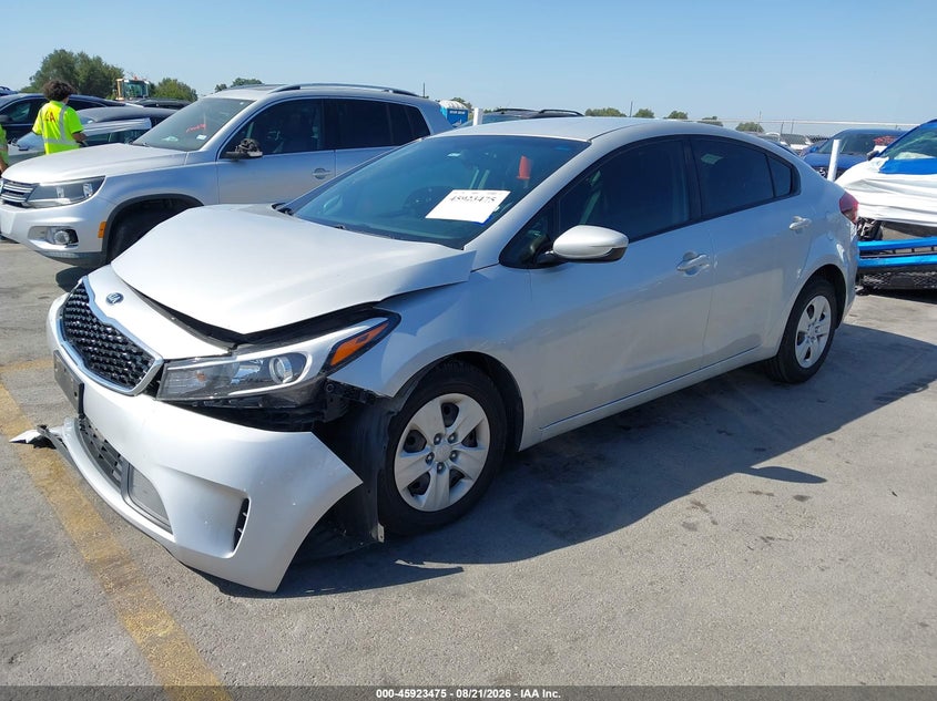 2017 Kia Forte, Front End, IAAI, VIN 3KPFL4A7XHE131380 — photo 2