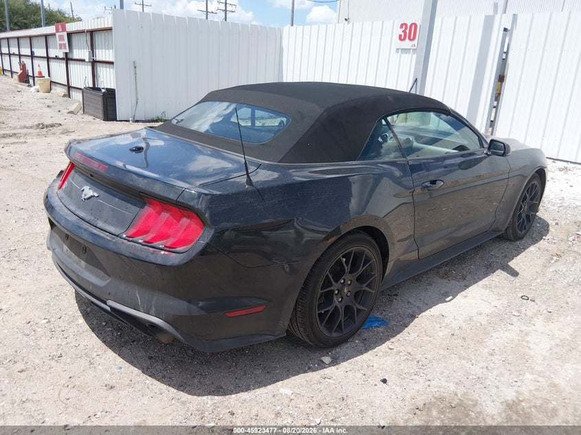 FORD MUSTANG - zdjęcie 4