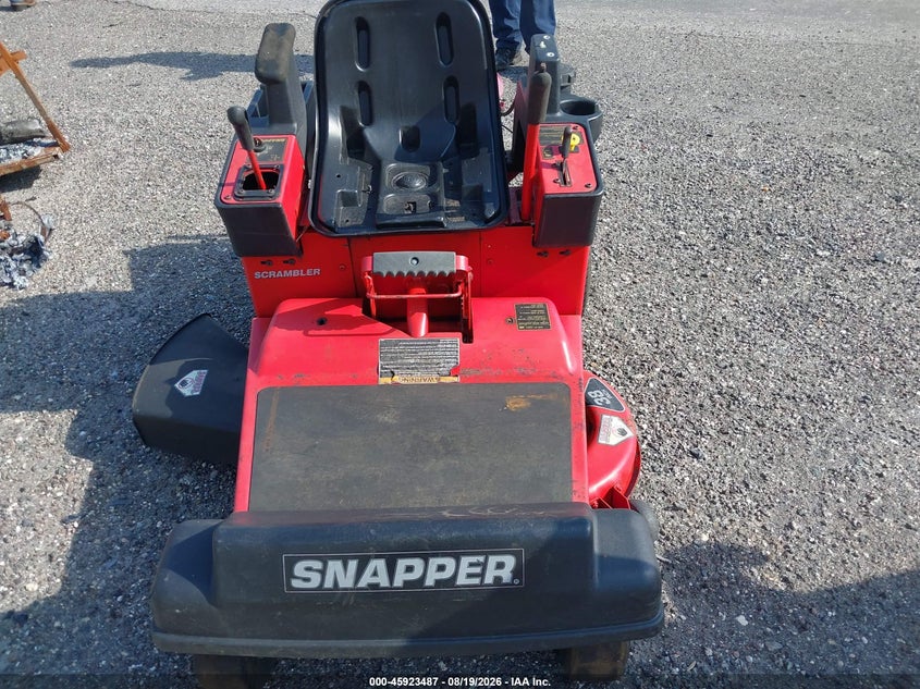 2000 SNAPPER PRO OTHER auction photo 6