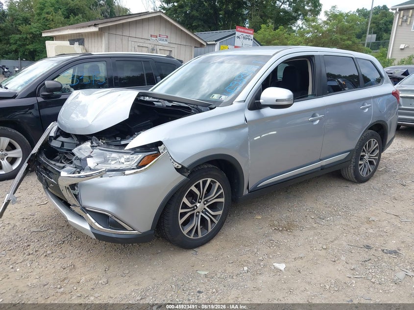 2017 Mitsubishi Outlander, Front End, IAAI, VIN JA4AZ3A35HZ027510 — photo 2