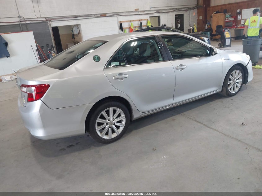 2014 TOYOTA CAMRY HYBRID auction photo 4