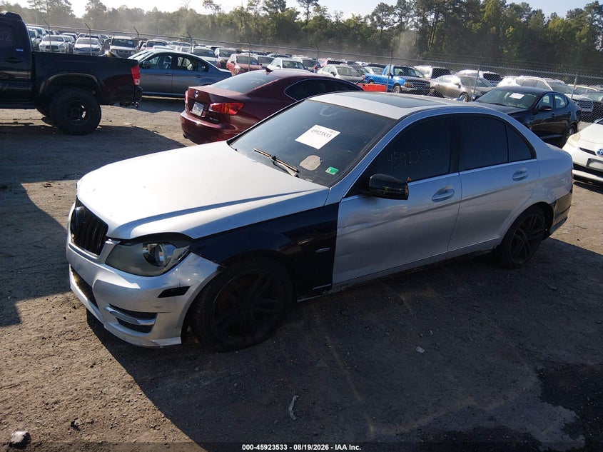 MERCEDES-BENZ C 300 2012 VIN WDDGF8BB8CR228313