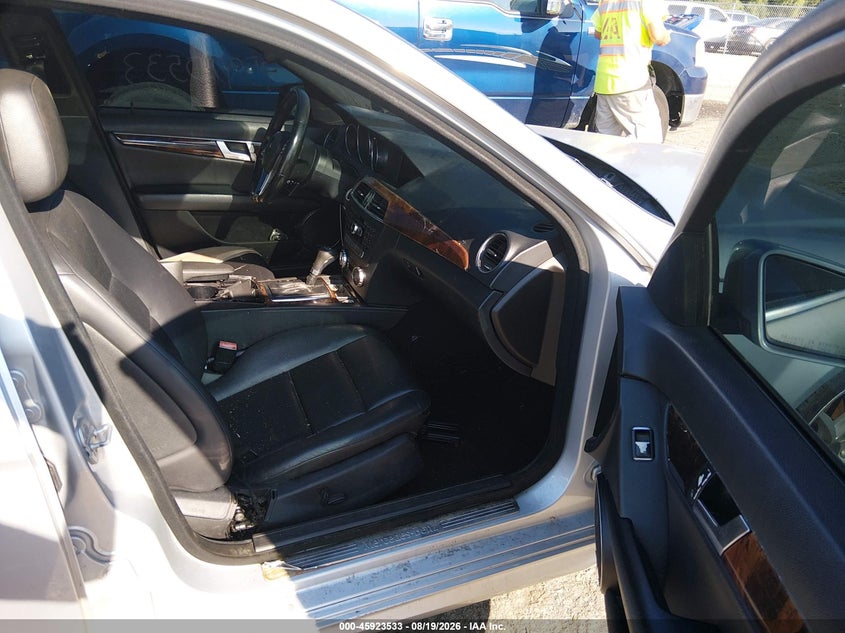 2012 MERCEDES-BENZ C 300 auction photo 5