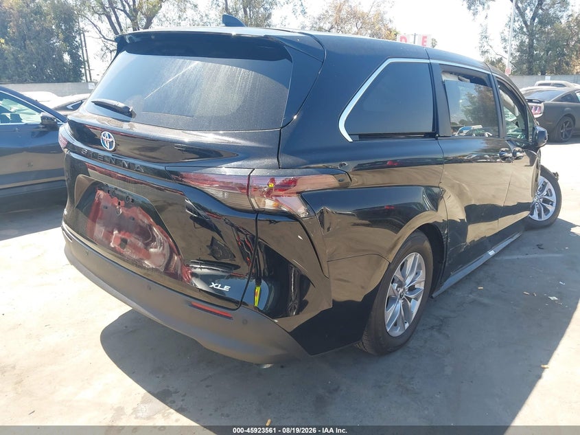 TOYOTA SIENNA - zdjęcie 4