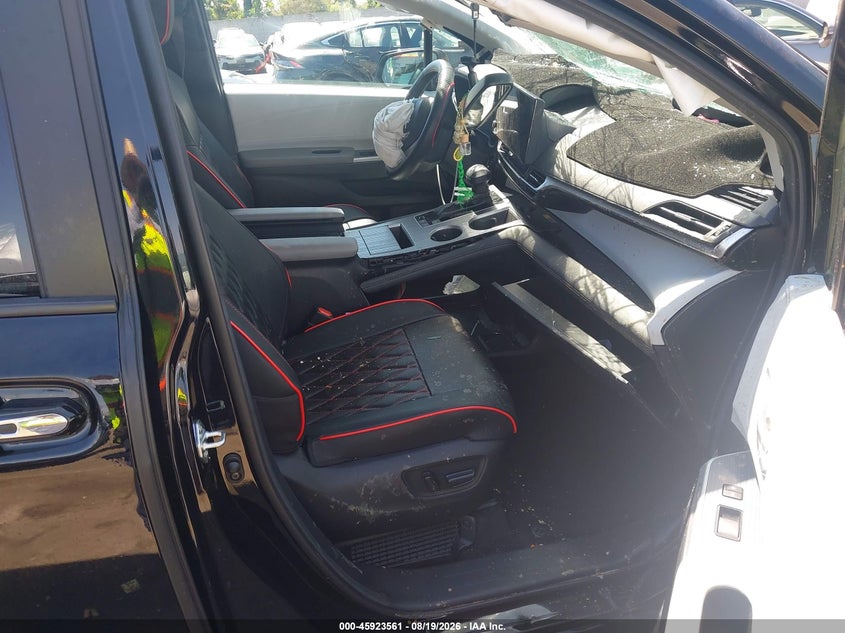 TOYOTA SIENNA - zdjęcie 5