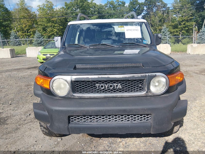 2007 TOYOTA FJ CRUISER auction photo 6