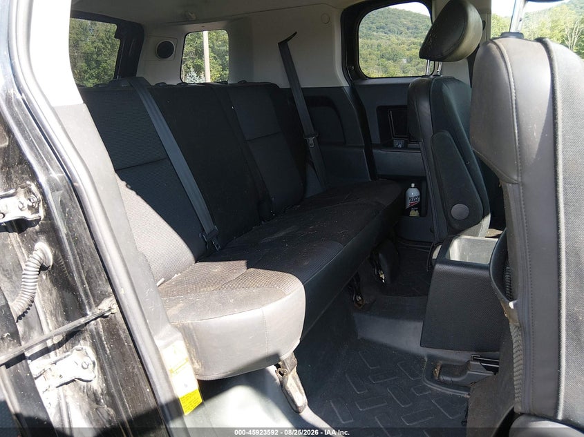 2007 TOYOTA FJ CRUISER auction photo 8