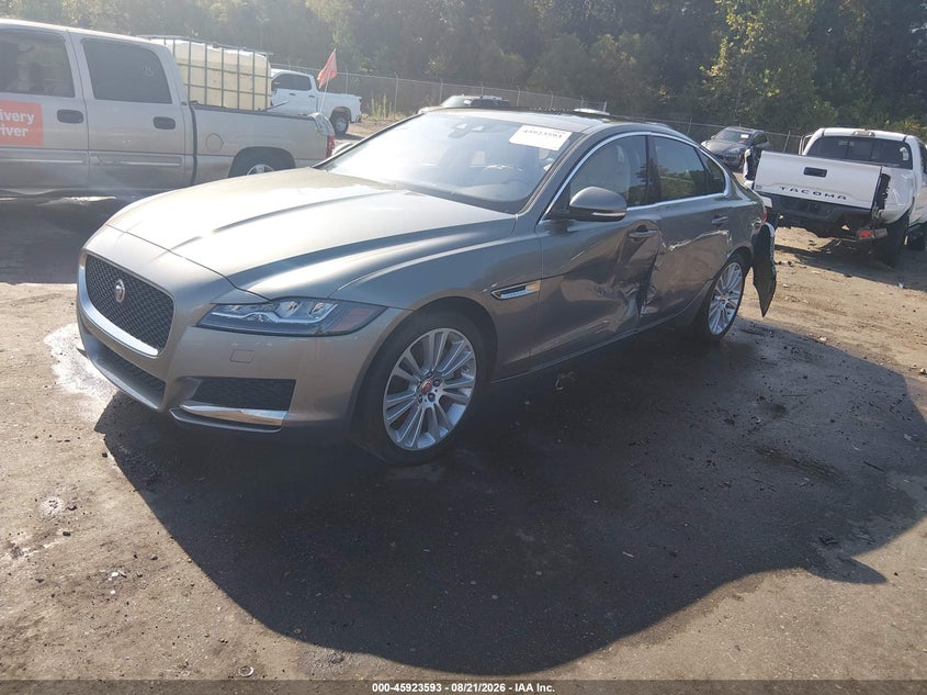 2020 Jaguar Xf 25T Premium Awd Automatic, Left Side, IAAI, VIN SAJBJ4FX4LCY84790 — photo 2