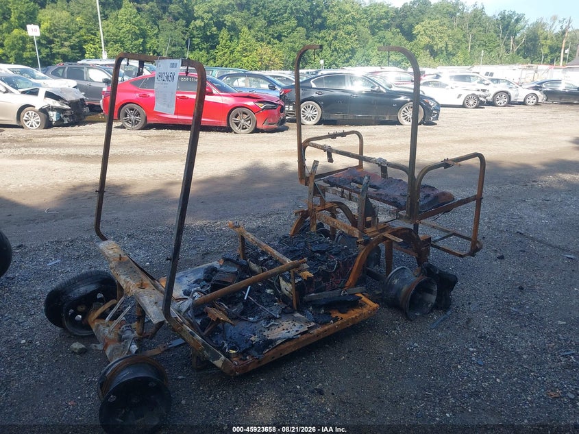 2013 E-Z GO GOLF CART auction photo 2