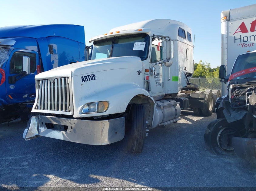 2005 INTERNATIONAL 9400 auction photo 2