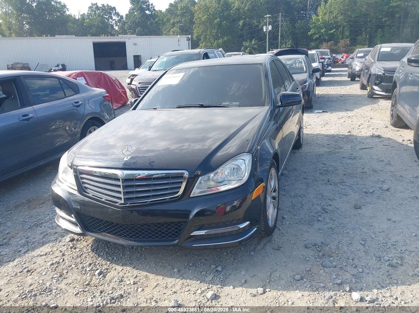 2013 Mercedes-Benz C 300 Luxury 4Matic, Пресная вода, IAAI, VIN WDDGF8AB9DA821390 — фото 2