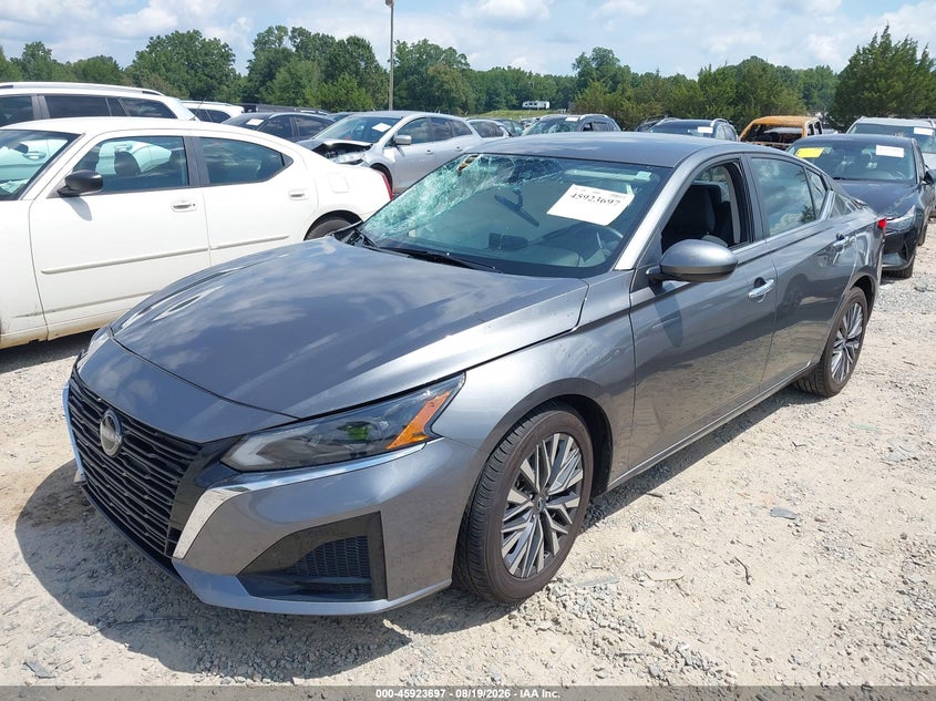 2023 Nissan Altima, Right Side, IAAI, VIN 1N4BL4DV2PN375694 — photo 2