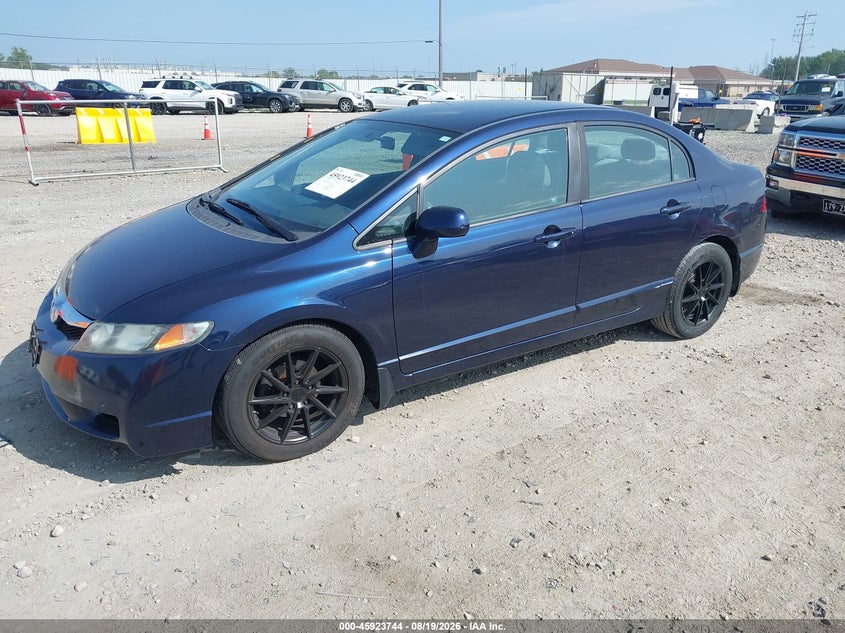 2010 Honda Civic, Град, IAAI, VIN 19XFA1F50AE075144 — фото 2