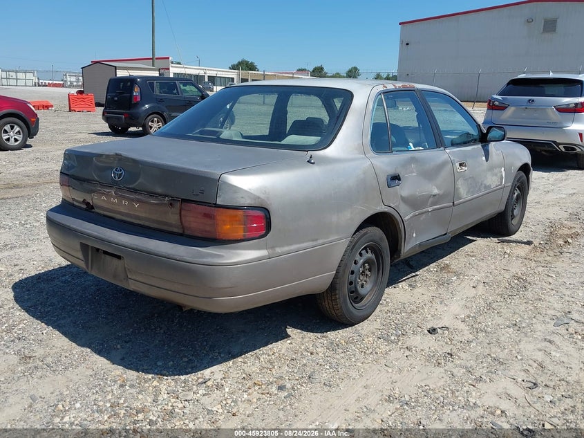 1992 TOYOTA CAMRY auction photo 4