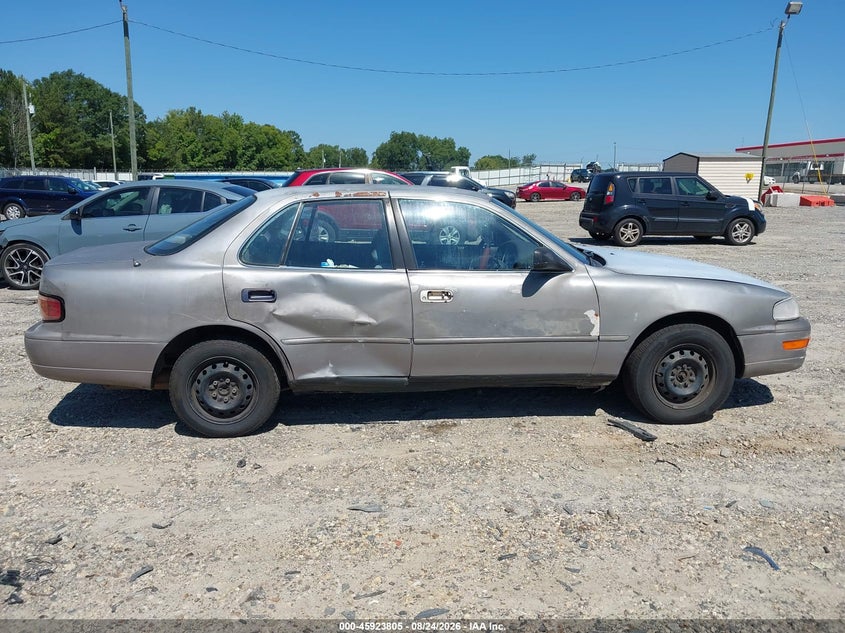 1992 TOYOTA CAMRY auction photo 6