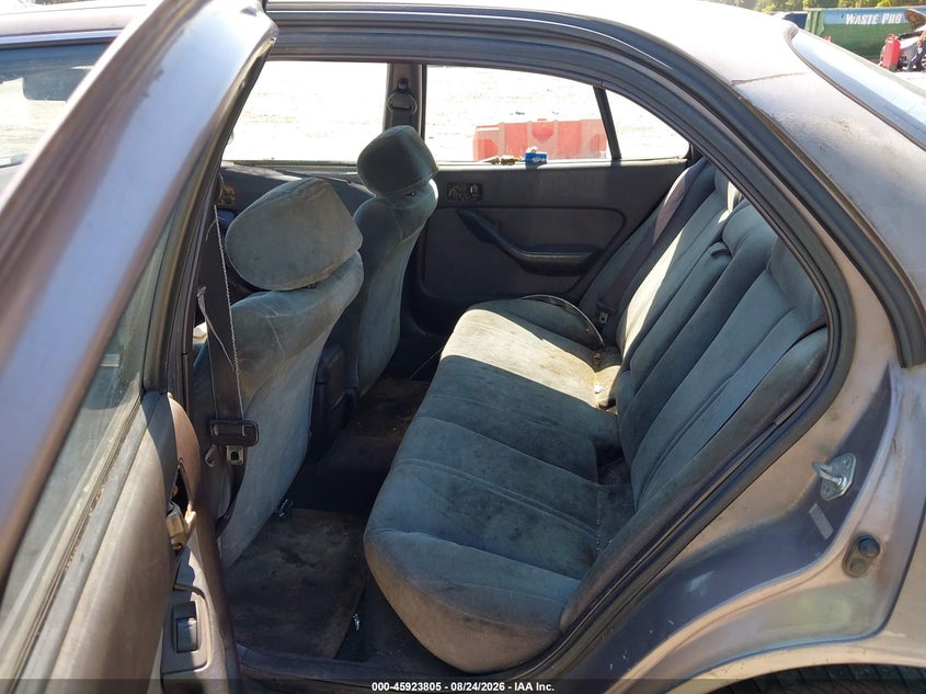 1992 TOYOTA CAMRY auction photo 8