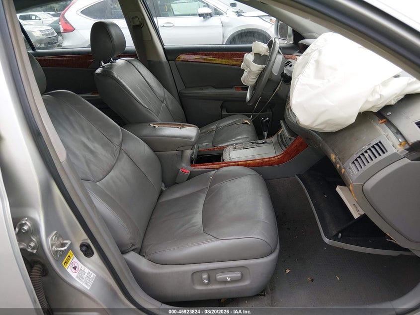 2005 TOYOTA AVALON auction photo 5