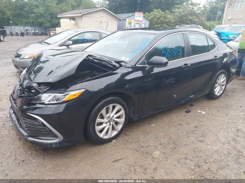 TOYOTA CAMRY - zdjęcie 2