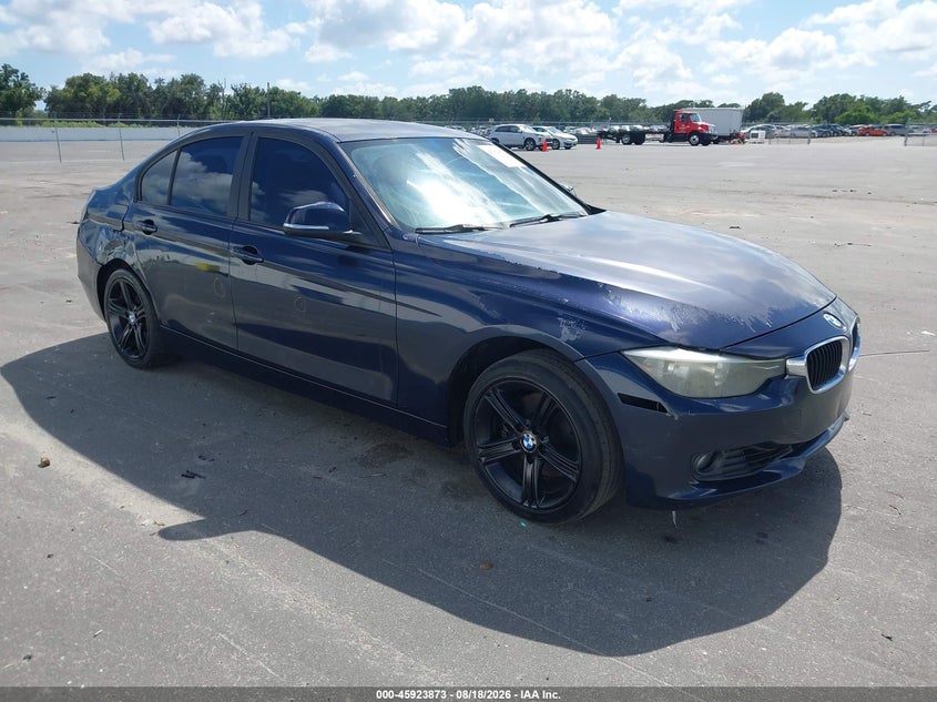 2013 BMW 328I — zdjęcie z aukcji