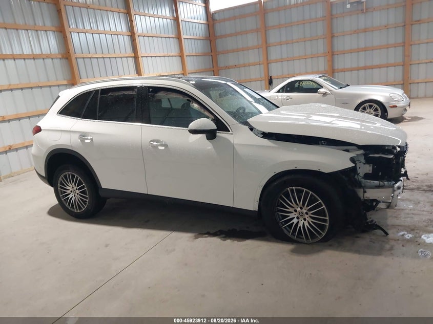 MERCEDES-BENZ GLC 300 - zdjęcie 13