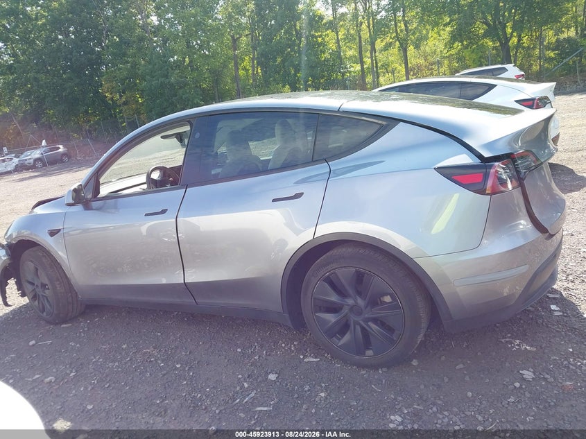 TESLA MODEL Y 2024 VIN 7SAYGDEE0RA319259