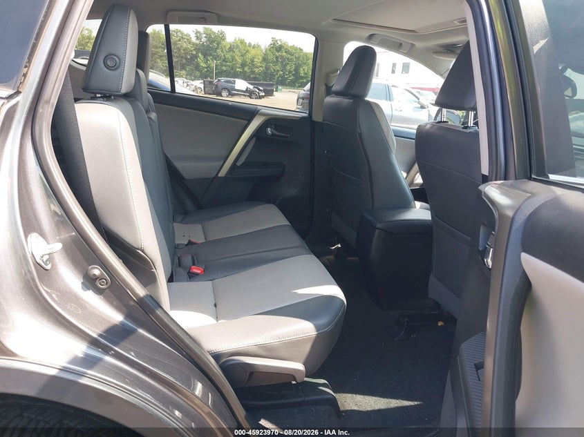 2014 TOYOTA RAV4 auction photo 8