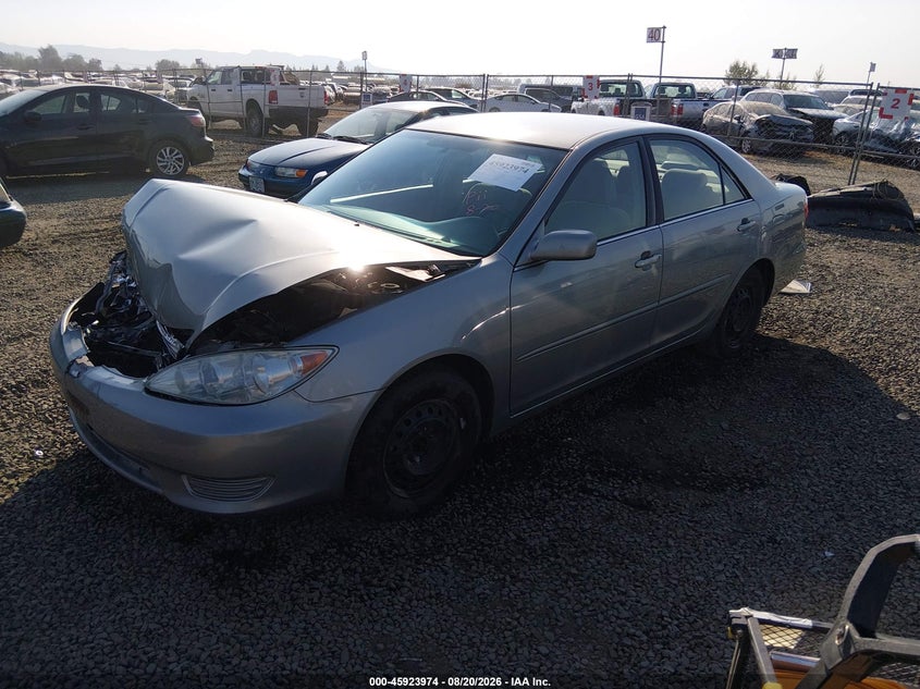 2005 Toyota Camry, Front End, IAAI, VIN 4T1BE32K45U509949 — photo 2