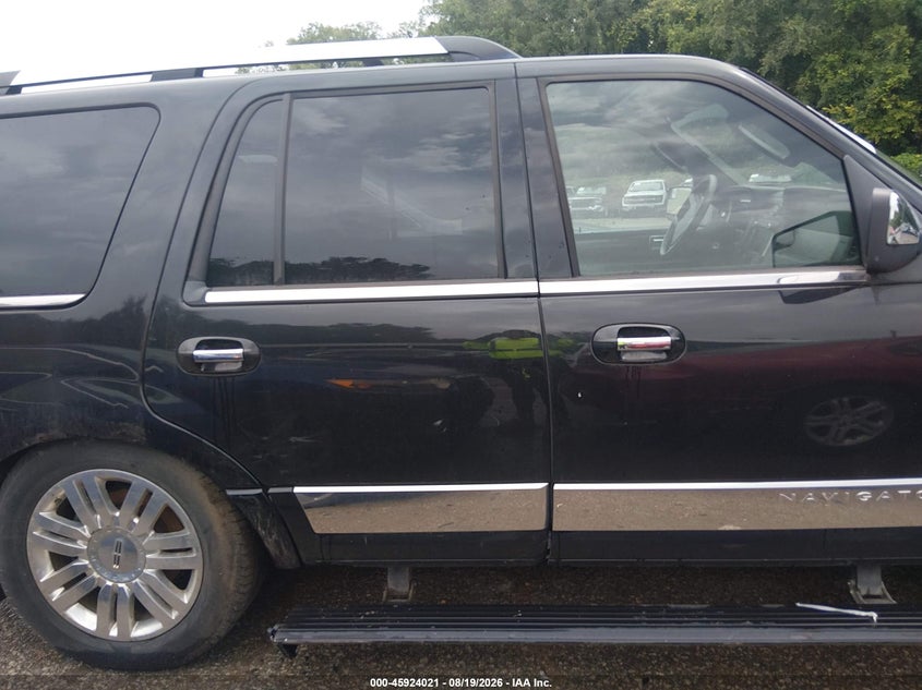2013 LINCOLN NAVIGATOR auction photo 6