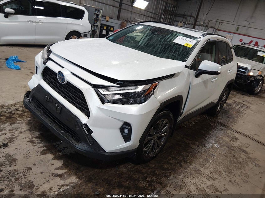 2024 Toyota Rav4 Hybrid Xle Premium, Удар спереди, IAAI, VIN JTMB6RFV8RJ055883 — фото 2