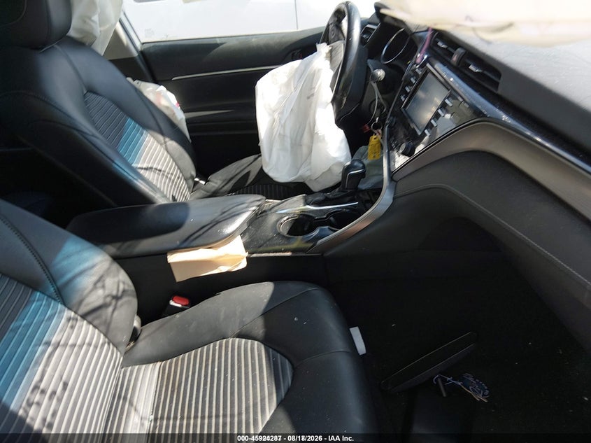 2019 TOYOTA CAMRY auction photo 5