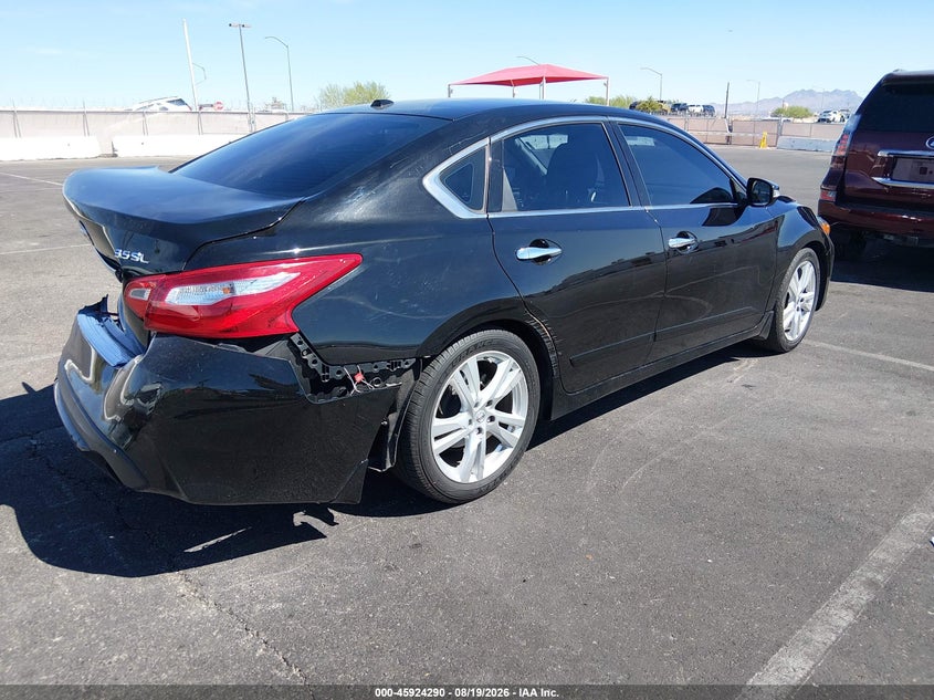 2017 NISSAN ALTIMA auction photo 4
