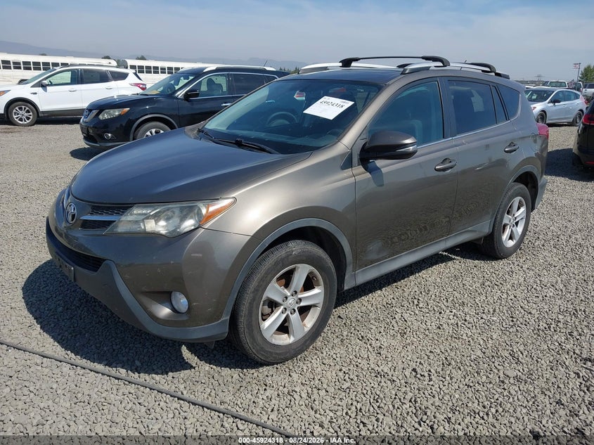 2013 Toyota RAV 4, Right Front, IAAI, VIN 2T3RFREV5DW033950 — photo 2