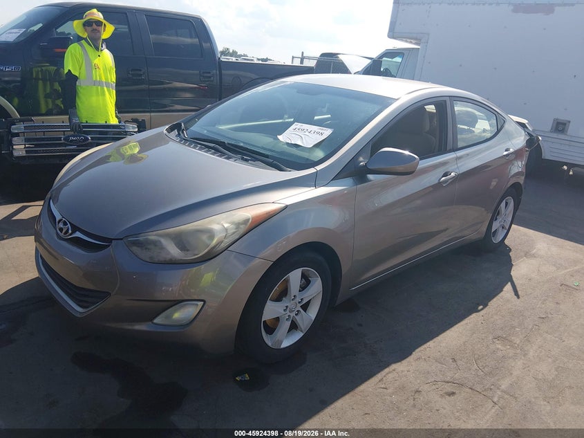 2012 Hyundai Elantra, Левый зад, IAAI, VIN 5NPDH4AE3CH148971 — фото 2