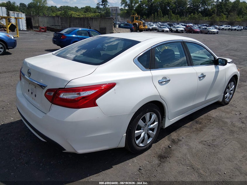 2017 NISSAN ALTIMA auction photo 4