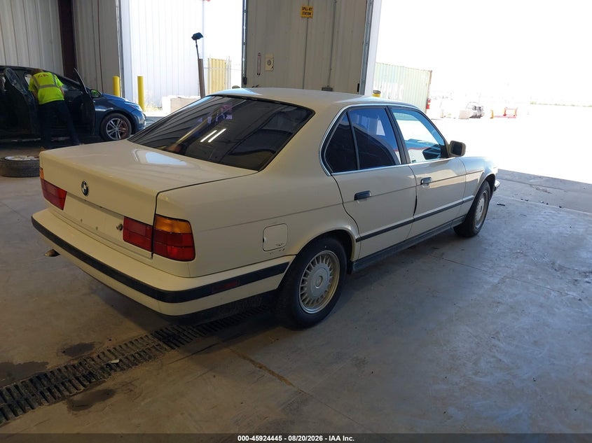 1989 BMW 525 auction photo 4