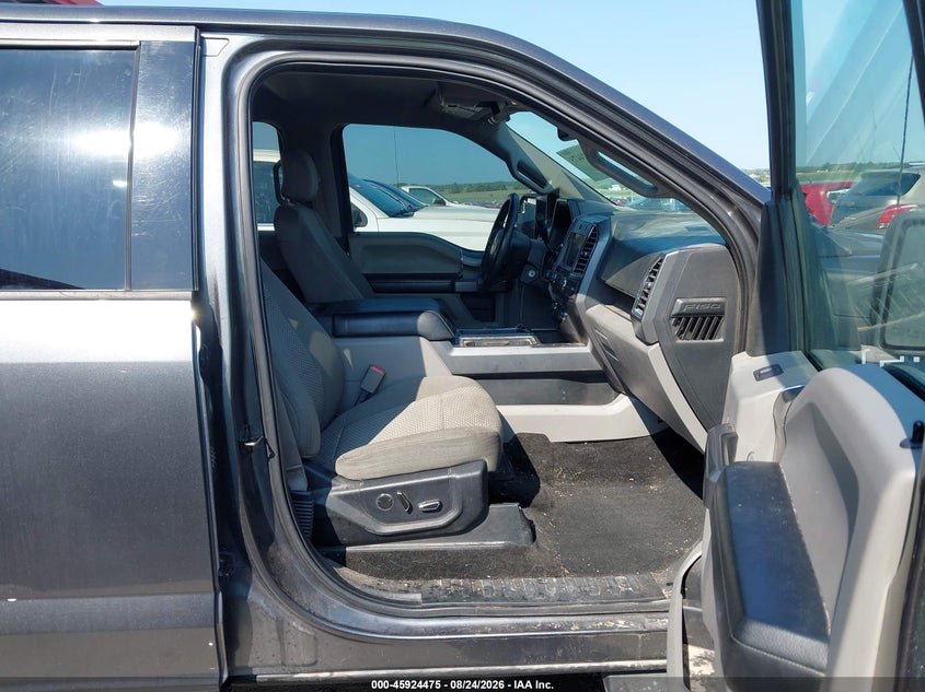 2015 FORD F-150 auction photo 5