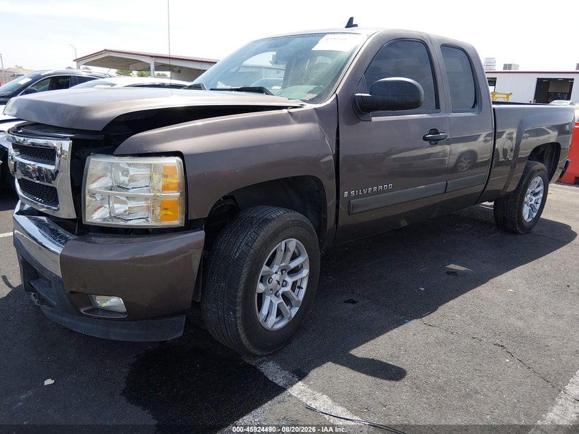 2007 Chevrolet Silverado, Front End, IAAI, VIN 1GCEC19J37Z511965 — photo 2