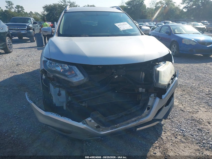 2018 NISSAN ROGUE auction photo 6