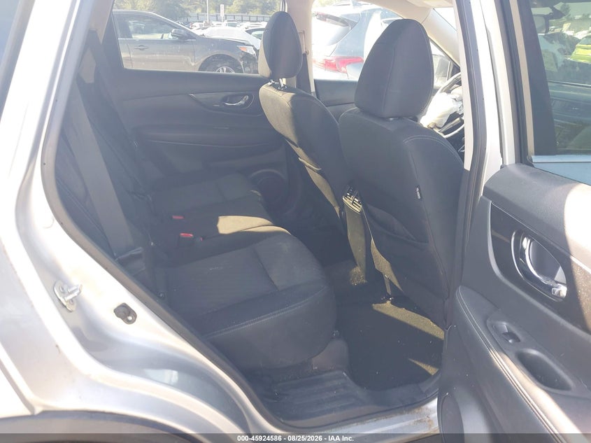 2018 NISSAN ROGUE auction photo 8