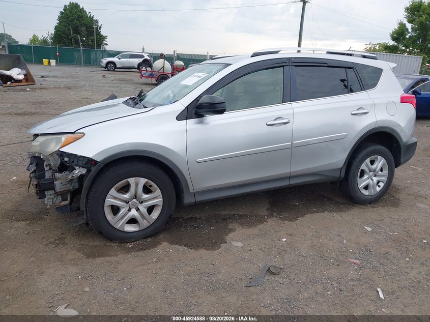 2015 Toyota RAV 4, Удар спереди, IAAI, VIN JTMBFREV3FD147253 — фото 2