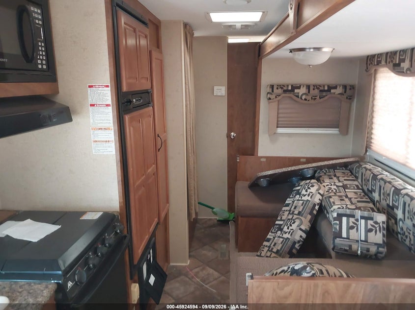 2013 OUTDOORS RV CREEK SIDE auction photo 8